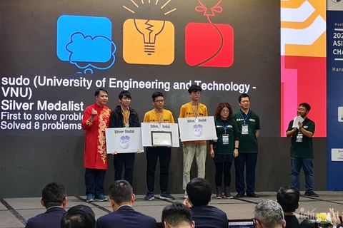 越南学生荣获亚太国际大学生程序设计竞赛银牌