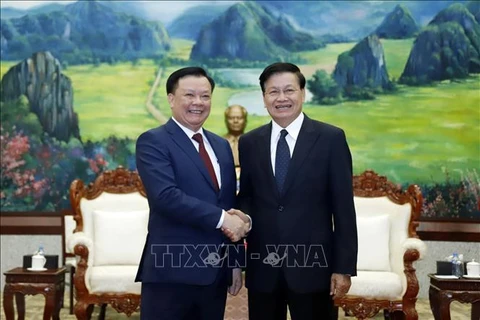 老挝人民革命党中央总书记、国家主席通伦高度评价河内与万象合作成果