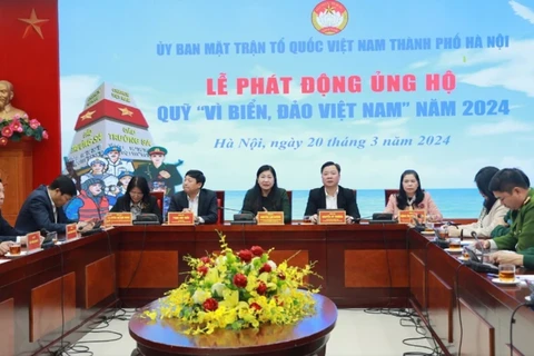 河内市2024年越南海洋岛屿基金募捐活动启动当天筹集到近400亿越盾 