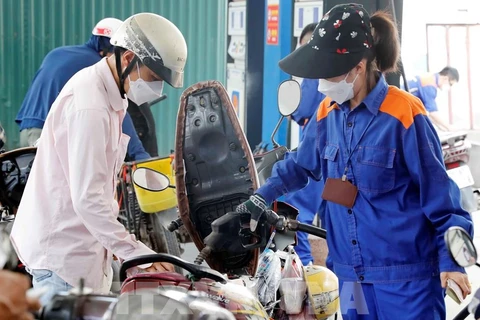3月28日15时起越南成品油零售价格上调400越盾以上