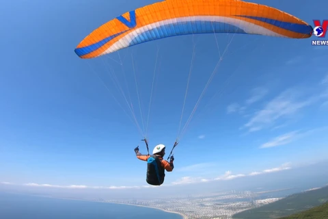 第一届越南滑翔伞俱乐部锦标赛热闹十足