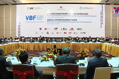 范明政总理在越南企业年度论坛高层会议上发表重要讲话
