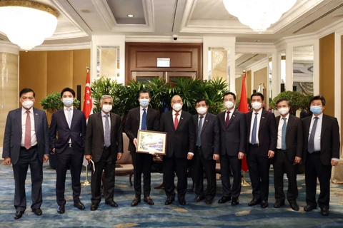 越南国家主席阮春福对新加坡进行国事访问期间开展系列活动