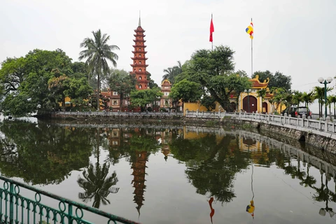 组图：越南国家级历史文化遗迹——镇国古寺
