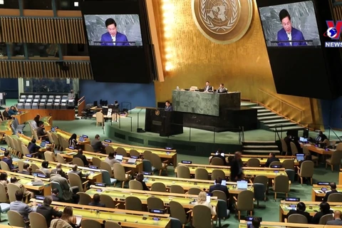 第77届联合国大会：越南政府副总理范平明强调加强国际团结与合作的重要性