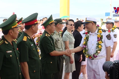 中国海军舰艇访问越南岘港市