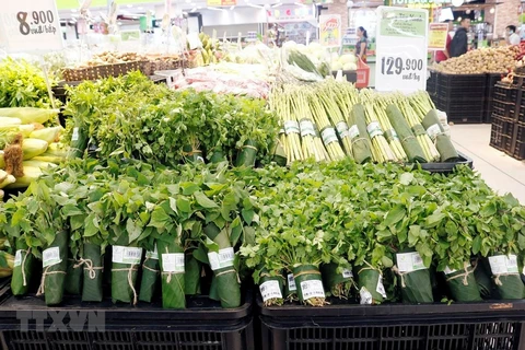 妙用香蕉叶包装蔬菜 越南超市吸引外媒关注