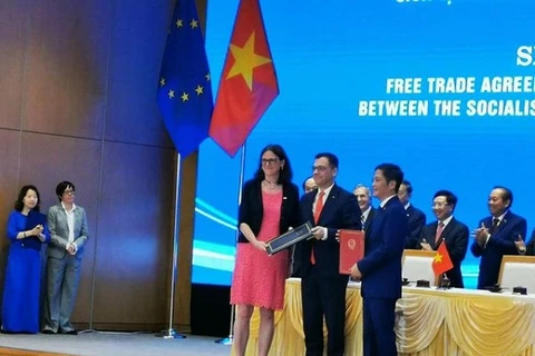 越南与欧盟正式签署EVFTA与EVIPA