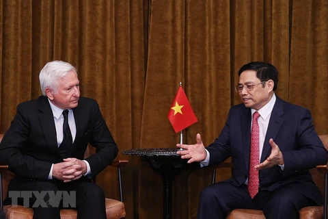 组图：越南政府总理范明政出访英国