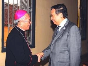 范家谦副总理向天主教和福音教同胞庆祝圣诞节