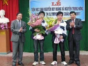 越南学生在亚洲物理奥林匹克竞赛上夺取奖项