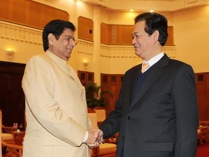 越南政府总理阮晋勇会见印度外交部国务卿阿迈德