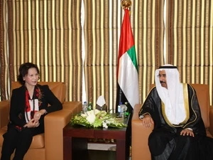 越南与阿拉伯联合酋长国加强友好合作关系