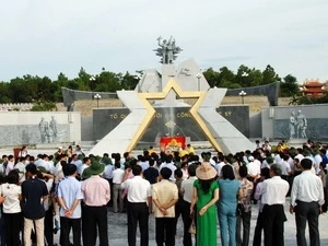 越南9号公路国家烈士陵园悼念广场一期工程竣工落成 
