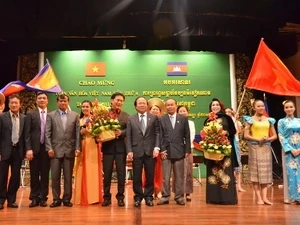 “2012年在柬埔寨的越南文化周”拉开序幕 