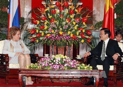 越南国家主席张晋创会见俄联邦委员会主席