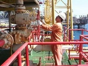 越俄油气联营公司完成611万吨原油开采计划 