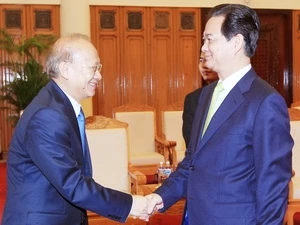 越南政府总理阮晋勇会见柬埔寨司法部大臣昂翁瓦塔纳