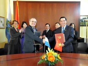 越南与圣马力诺签订避免双重征税协定