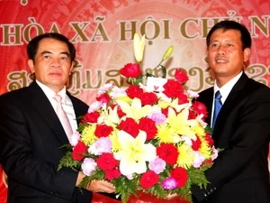 老挝代表祝贺越南国庆节