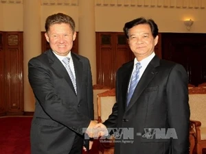 阮晋勇总理会见俄罗斯天然气工业股份公司董事长 