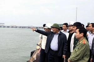 阮春福总理指导超强台风“海燕”防范与应对工作 