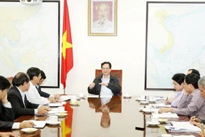 阮晋勇总理与宁顺省领导人举行了工作会议