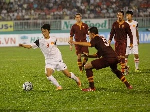 越南队虽然控球率较高，但锋线球员把握进球能力较差