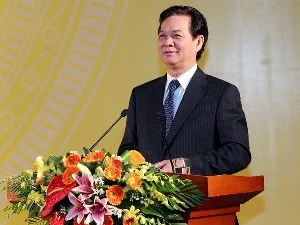 越南政府总理阮晋勇在会上致辞