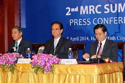 越南政府总理阮晋勇出席第二届湄公河委员会峰会