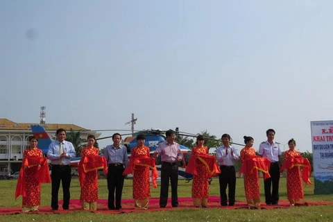 越南广平省直升机观光旅游航线开通仪式