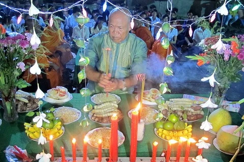 茶荣省高棉族同胞拜月节：对月神表达感恩之心