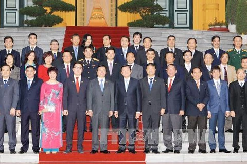越南国家主席张晋创与63家企业代表