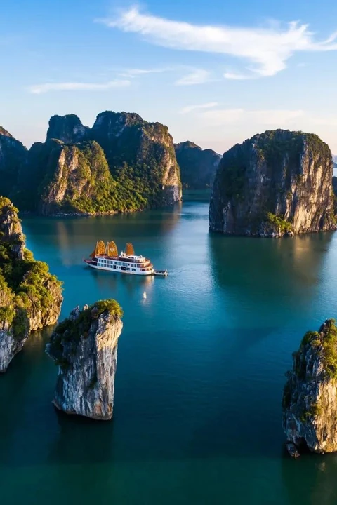 Ha Long Bay – A UNESCO World Heritage site and popular destination of tourists. (Photo: VNA) 