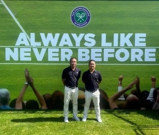 Umpires Pham Trung Hieu (left) and Vo Huynh Nhan at Wimbledon 2024. (Photo of VTF)