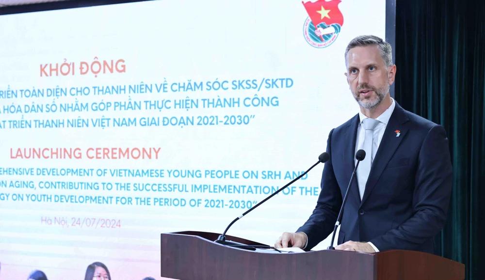 UNFPA Representative in Vietnam Matt Jackson speaks at the launching ceremony on July 24. (Photo: VNA)