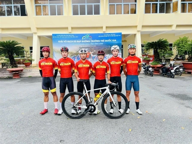 Vietnamese cycling team at the Tour of Poyang Lake. (Photo: Vietnam Cycling and Motor Sport Federation)