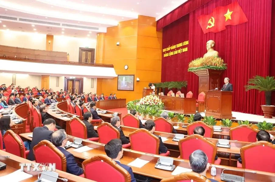 Party General Secretary and State President To Lam delivers the closing remarks at the 10th session of the 13th Party Central Committee on September 20. (Photo: VNA)