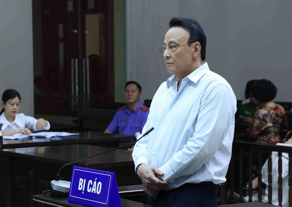 Defendant Do Anh Dung, Chairman of Tan Hoang Minh Group, at the appeal hearing on September 25 (Photo: VNA)