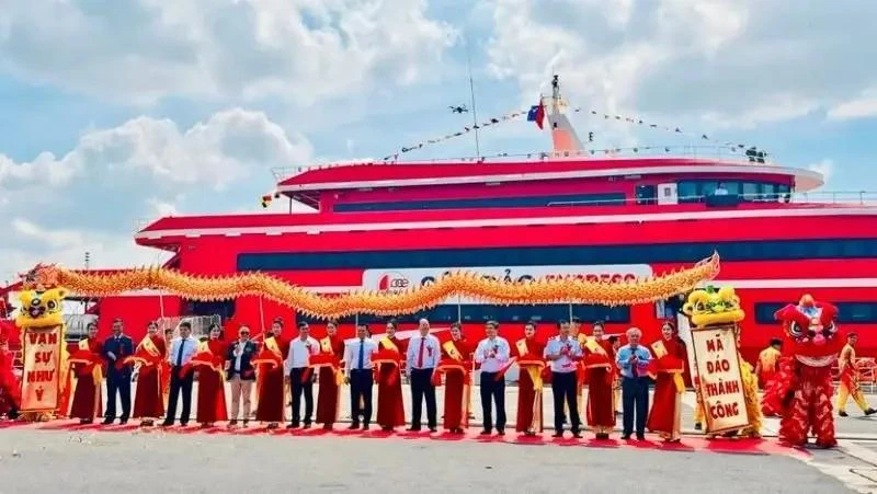 Cérémonie de lancement du service de bateau à grande vitesse reliant Hô Chi Minh-Ville à l'île de Con Dao. Photo: VNA