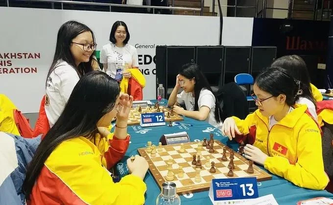 Les joueuses vietnamiennes lors des Championnats d'Asie d'échecs junior 2024. Photo: sggp.org.vn