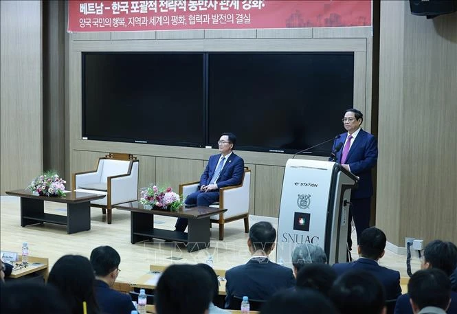 Le Premier ministre Pham Minh Chinh s'exprime au Centre asiatique de l'Université nationale de Séoul. Photo: VNA