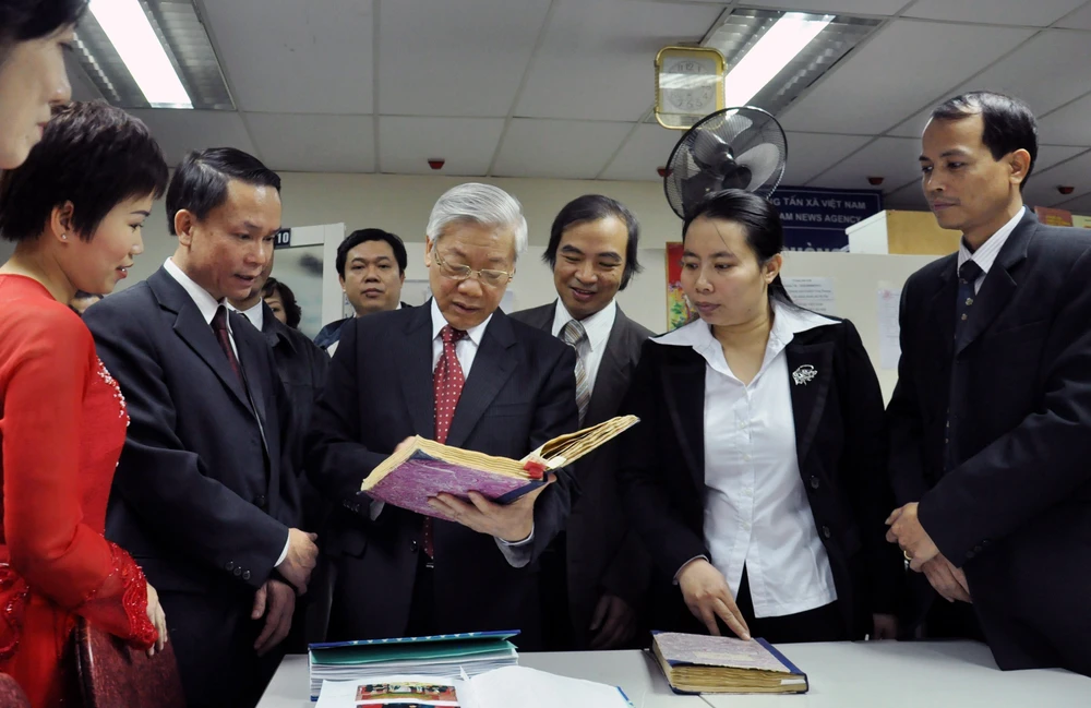 Le secrétaire général Nguyen Phu Trong accorde l'affection particulière à la presse révolutionnaire vietnamienne