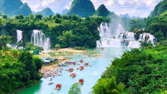 La cascade de Ban Gioc est un site patrimonial situé dans le géoparc mondial Non Nuoc Cao Bang. Photo : VNA