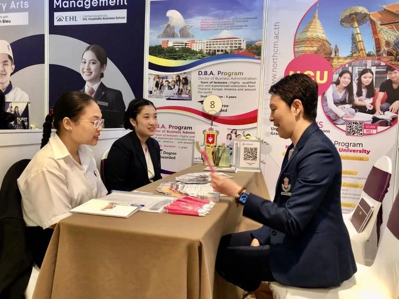 Programme d'échange commercial et éducatif "Study in Thailand Business Matching & Expo". Photo: VNA