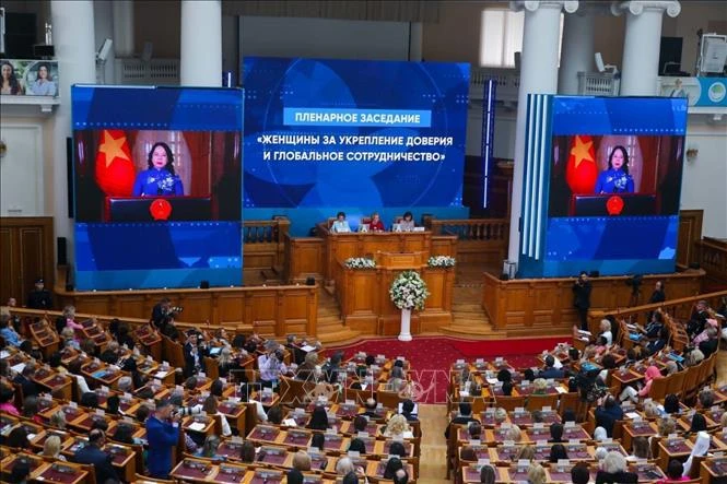 Discours enregistré en vidéo de la vice-présidente du Vietnam Vo Thi Anh Xuan, lors de la session plénière du 4e Forum féminin eurasien, le 18 septembre. Photo: VNA