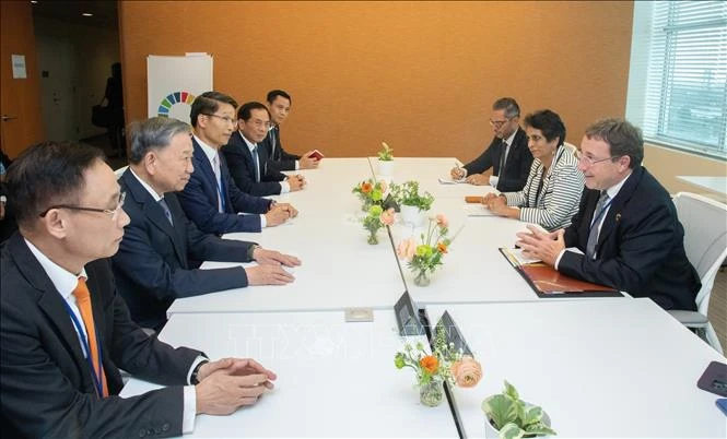 Le directeur général du PNUD, Achim Steiner, rencontre le secrétaire général du Parti communiste du Vietnam et président vietnamien To Lam, à New York. Photo : PNUD