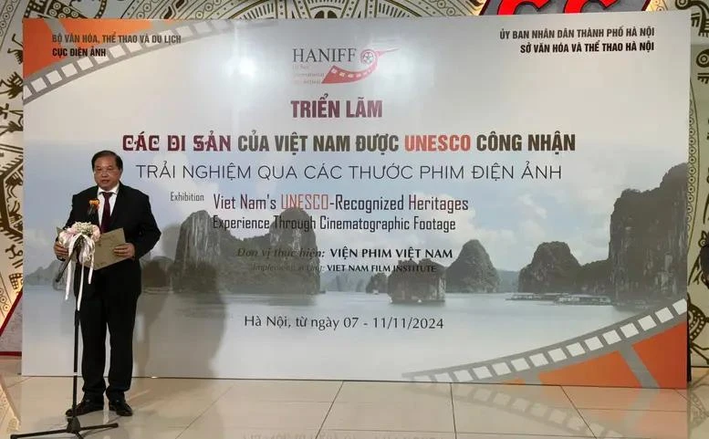 Le vice-ministre de la Culture, des Sports et du Tourisme, Ta Quang Dong, à la cérémonie d'ouverture du Festival international du film de Hanoï. Photo: VNA