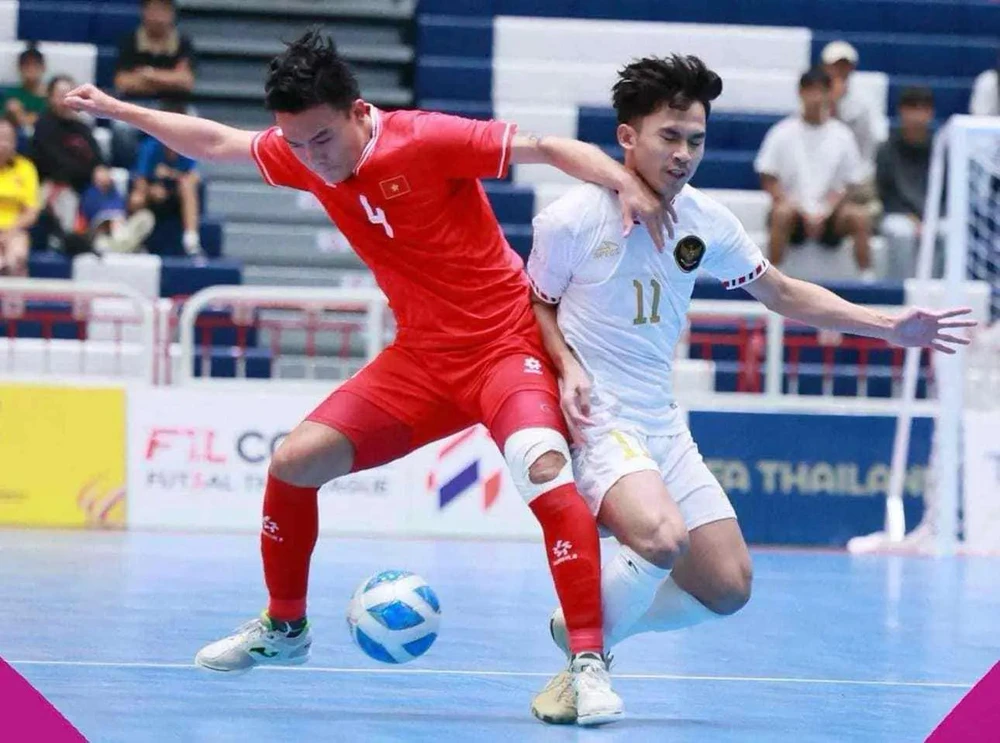 L’équipe vietnamienne de futsal s’incline 0-2 face à l’Indonésie, le 10 novembre 2024. Photo: VNA