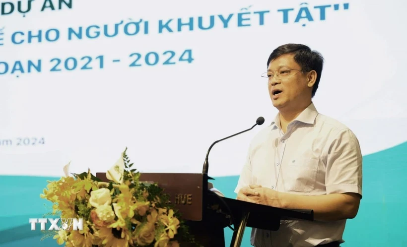 El vicepresidente permanente del Comité Popular de Thua Thien-Hue, Nguyen Thanh Binh, habla en el evento. (Fuente:VNA)